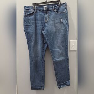 Old Navy Curvy Skinny Jeans. Size 14
